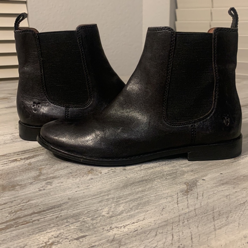 Frye Anna Chelsea Leather Boots